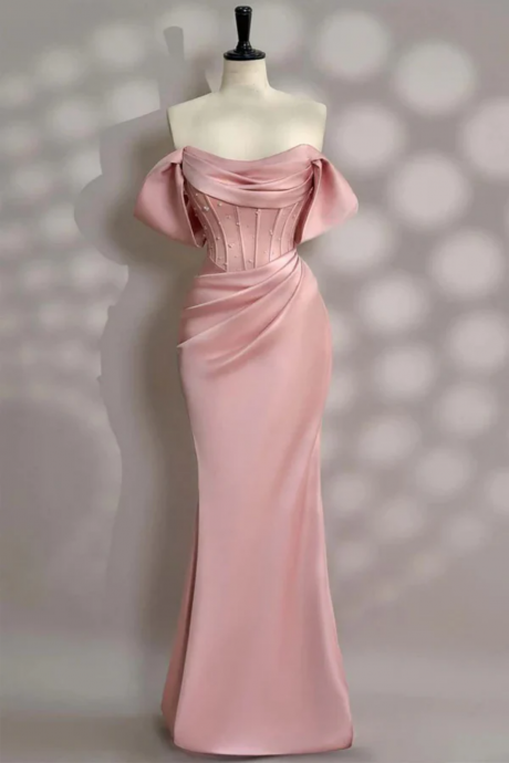 sachin and babi light blue dress Red One-shoulder Evening Gown With Floral Detail. [https://www.luulla .com/product/2023295/red-one-shoulder-evening-gown -with-floral-detail](https://www.luulla .com/product/2023295/red-one-shoulder-evening-gown-with-floral-detail)